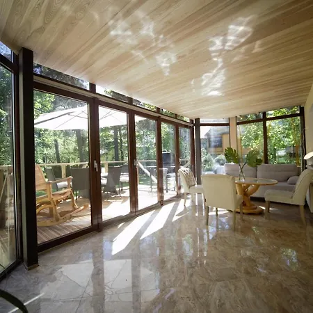 The Paradise House 펜션